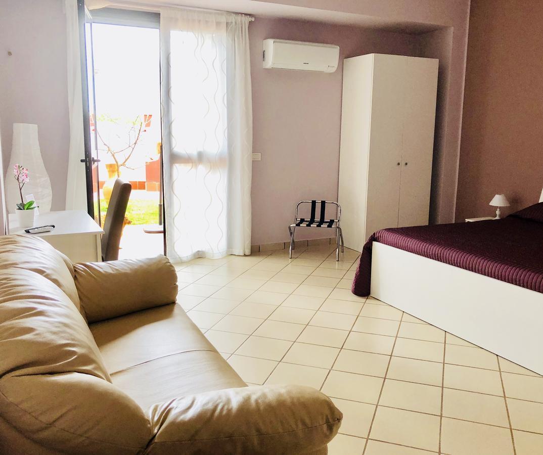 Villa Valentino Giardini-Naxos Kültér fotó